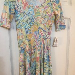 Xs lularoe Nicole
